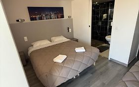 Fasthotel Roissy - Saint-Witz